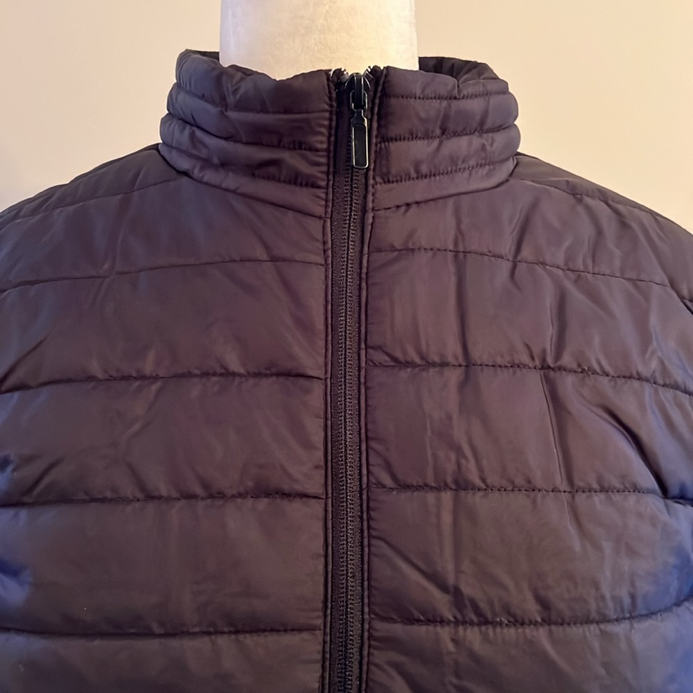 Men’s lightweight, puffer vest size XL black NEW with tags